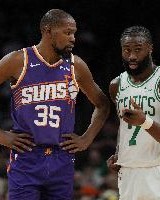 九游-Shams：22年绿军曾想用布朗+怀特+1首轮换杜兰特 但被篮网拒绝了