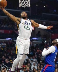 九游官网-此时此刻恰如彼时彼刻 爵士再遭逆转面临重建抉择